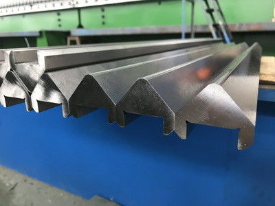 tubo d'acciaio della stampa di CNC della macchina piegatubi del tubo d'acciaio di 16mm del freno Q345 di processo in tandem dello strato