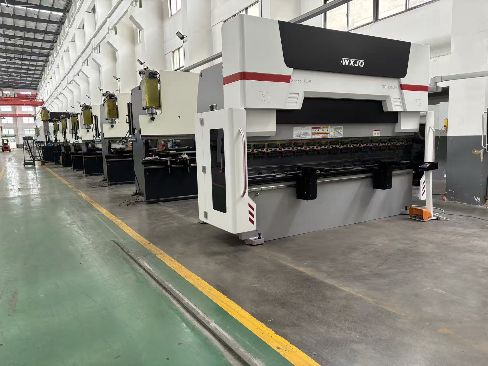 Ultimi blog aziendali su Come funziona il freno di stampa CNC WE67S-160/3200