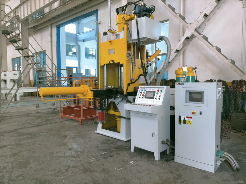 Ultimi blog aziendali su Principio di funzionamento di una macchina per la fusione a stiro a rotore verticale