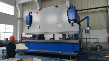 piegamento protettivo d'acciaio di controllo del recinto di CNC della macchina del freno della stampa del piatto di lunghezza di 6m