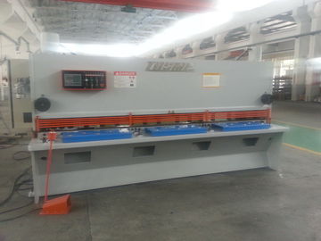 comprare Piatto idraulico elettrico della cesoia a ghigliottina di NC che taglia Mahine online manufacture