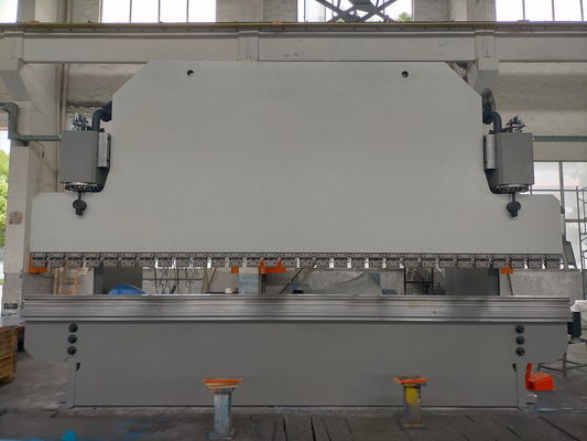 comprare Freno a pressione idraulica CNC con 200 mm di corsa massima, 5,5 kW a 55 kW di potenza motoria e dimensione 7000x2000x2500 mm per la fabbricazione di metalli online manufacture