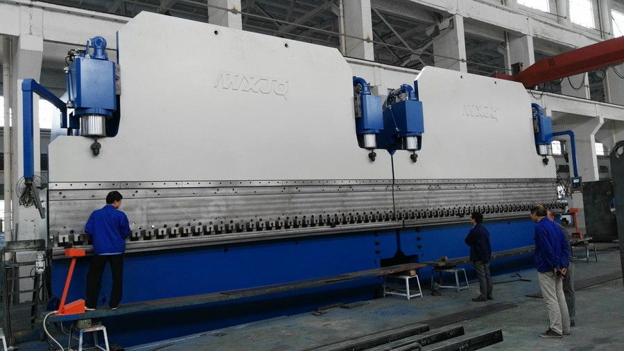 Automatico 1300T CNC Tandem Freno idraulico 415V/50Hz Lunghezza di piegatura 20 metri