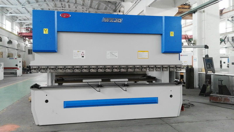 4M Lungo foglio di metallo CNC Pressa idraulica Trattamento dei freni Acciaio canale tipo C