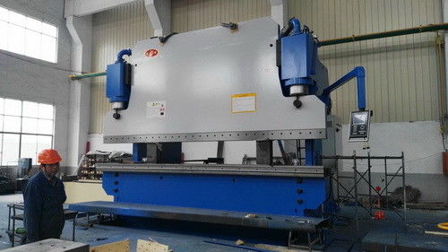400T Forza pesante frenata idraulica 7m Lunghezza spessore 8mm Fenditura di lamiera di metallo