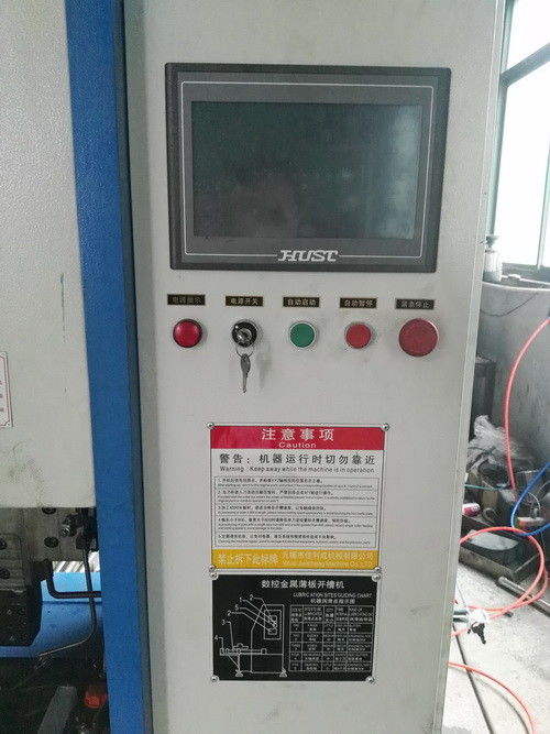 scanalatura di pressione idraulica della navetta della macchina del Groover di CNC del pannello di 6M Long Groove Steel
