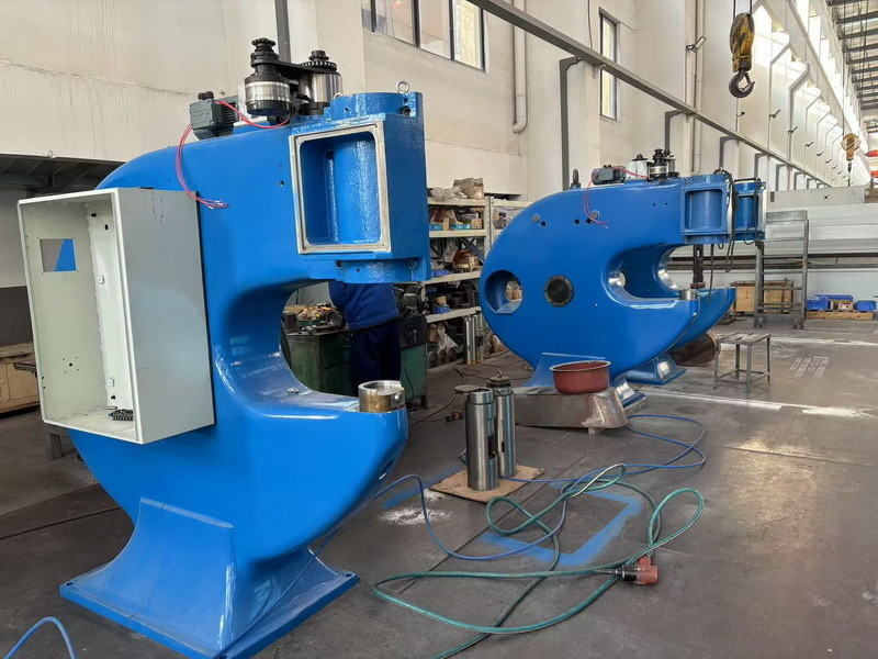 Kraftformer Machine MC665 Martello 6mm lamiera di alluminio e 2mm acciaio inossidabile