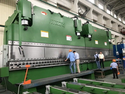 Tipo idraulico 350mm Stroke CNC Tandem Press Brake 16m Lunghezza Prodotti di piegatura