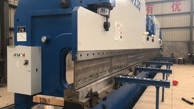 Freno automatico CNC Tandem Press 3000 tonnellate Lunghezza del tavolo 12000mm Piegatura 20mm