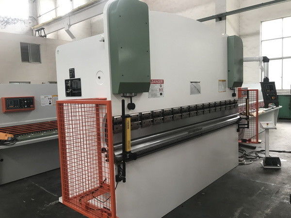 125T Forza CNC Freno idraulico WE67K125/3200 Per la fabbricazione di metalli